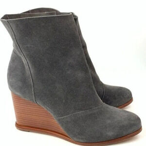 Matt Bernson womens boots size 9 gray suede pull on Wooden wedge ankle booties